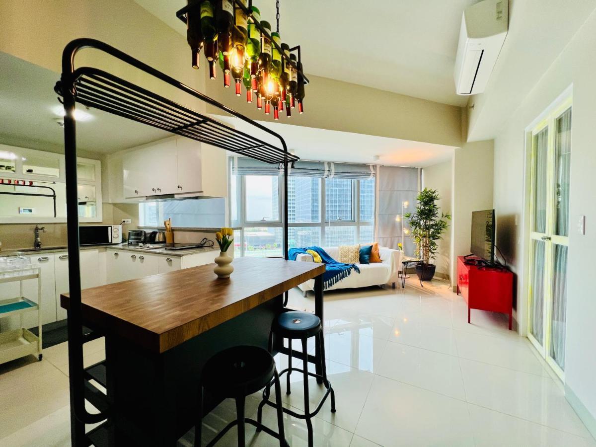 Bgc Luxury Condo - Balcony, Pool, Wi-Fi, City View - Suite 8 Manila Zewnętrze zdjęcie