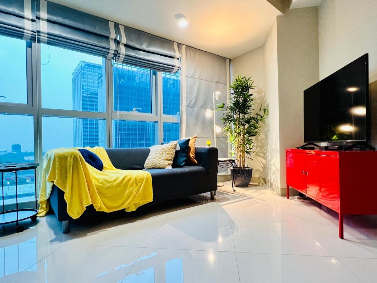 Bgc Luxury Condo - Balcony, Pool, Wi-Fi, City View - Suite 8 Manila Zewnętrze zdjęcie